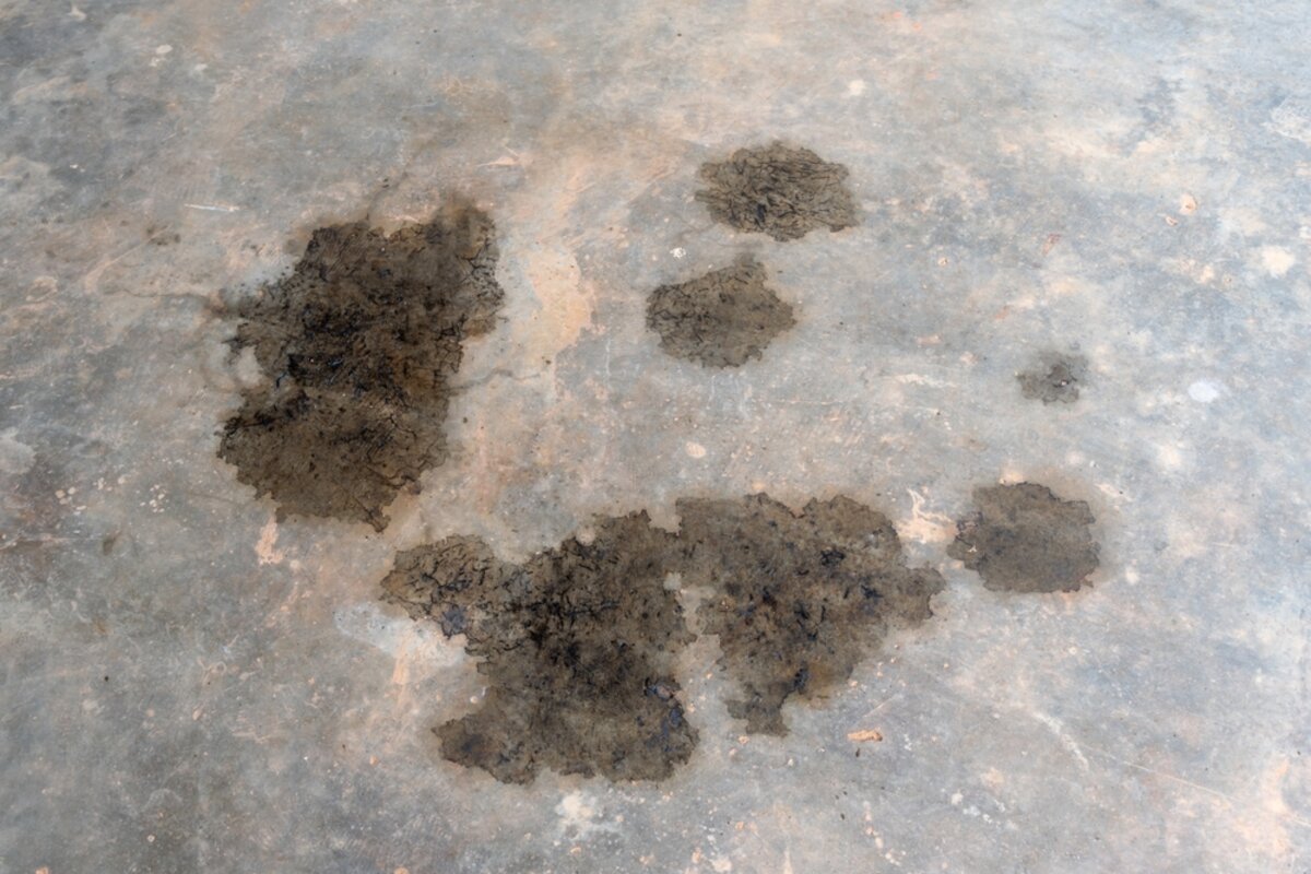 oil stains from concrete garage floor