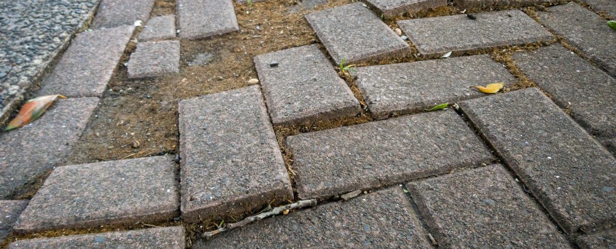 DIY vs. Hiring Pros to Raise Concrete Sidewalk Slab: Costs and Risks