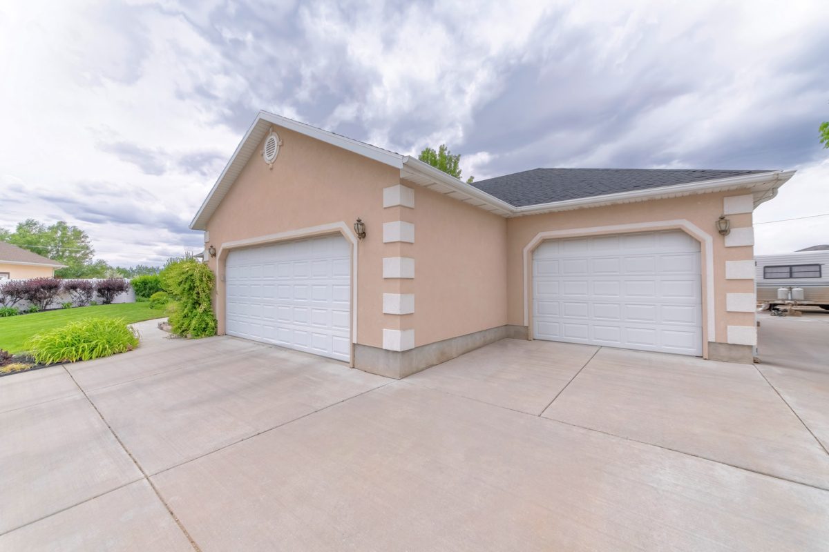 Concrete Driveway Installation Checklist: What to Inspect Before You Pay